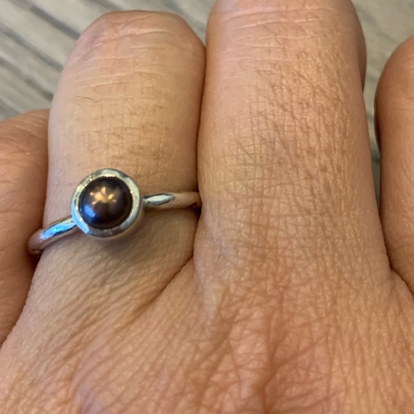 sliver and pearls rings - Picture 2 of 8